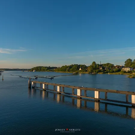 Beachwavethree- 2og, Barrierearm, Meerblick, Balkon, Kamin, Sauna * Olpenitz